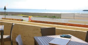 海の眺めも楽しめるカフェ Southern Beach Cafe